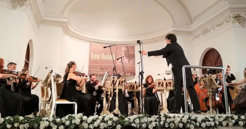 Le celebrazioni del compleanno di Uzeyir Hajibeyov, Compositore e direttore d’orchestra sovietico, padre della musica classica e dell’opera in Azerbaijan.